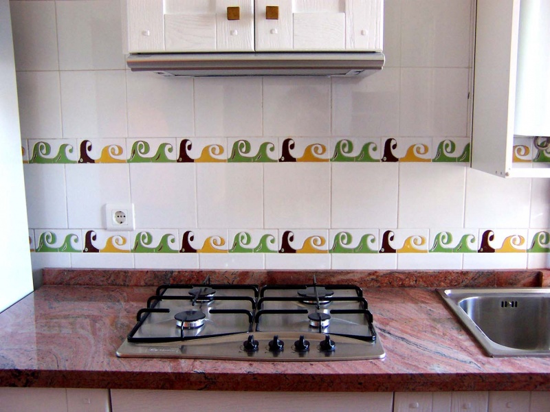 Ceramic hand painted glazed tiles for decorative borders