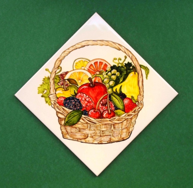azulejo pintado a mano con canasto de frutas